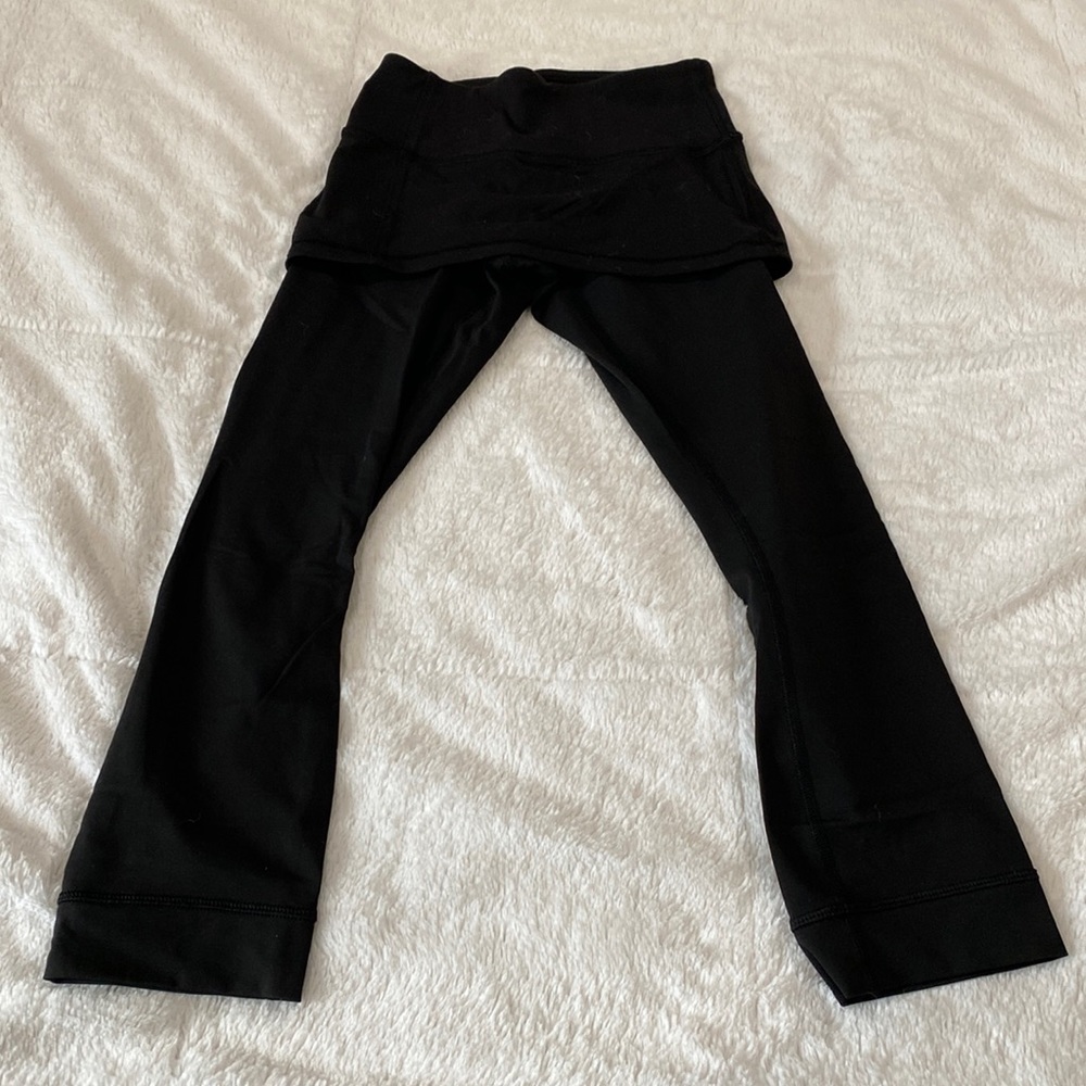 Lululemon Capri leggings.